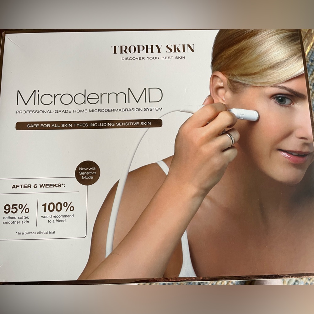 Trophy Skin MicrodermMD Skincare Tool - White